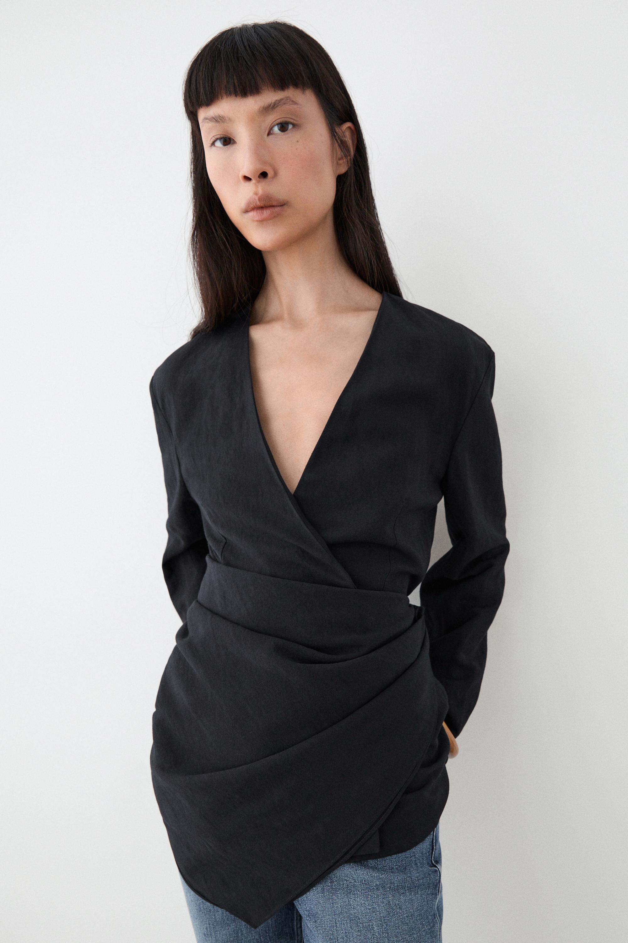 Lightweight kimono with sash detail